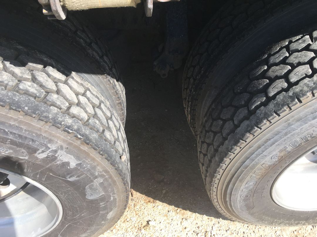 2013 VOLVO VNL 64T670 - Image 19